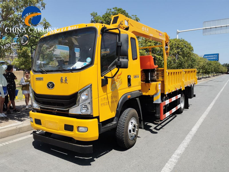 SINOTRUCK Homan Truck Mounted Crane